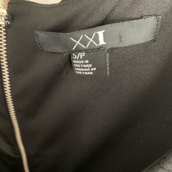 XXI Ruched Dress - Picture 3 of 3